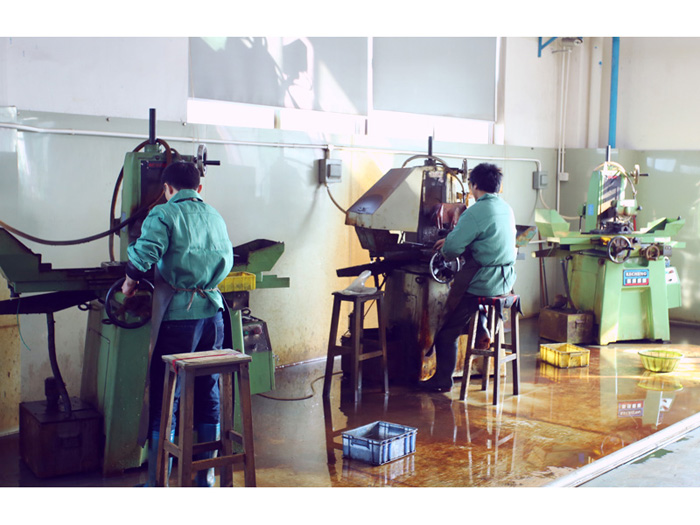 異形磨床設(shè)備